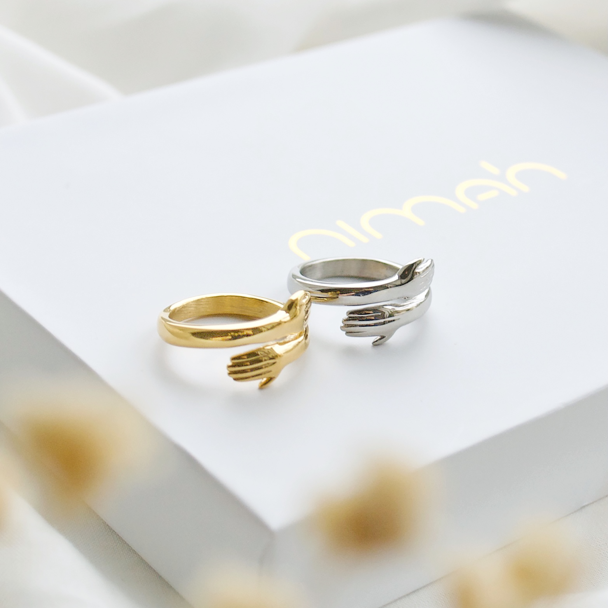 Hug Ring